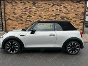 MINI Cooper Cabrio HUD Navi digitCockp H/K Bild 3