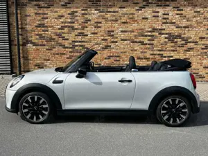MINI Cooper Cabrio HUD Navi digitCockp H/K Bild 4