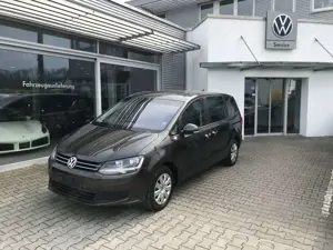 Volkswagen Sharan 2,0 TDI Automatik*7-Sitze*Navi*PDC*Sitzheizung*Tem