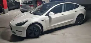 Tesla Model 3 Model 3 Longrange Dual Motor Allrad/Wärmep/Navi/Pano Bild 2
