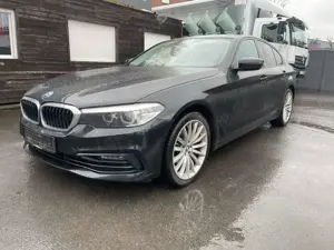 BMW 520 d Lim. Sport Line NAVI*AHK*19"ALU*KAMERA*LED*