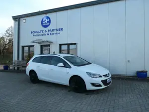 Opel Astra J Sports Tourer Active / 1.Hd. Scheckheft!