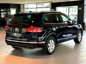 Volkswagen Touareg V6 TDI Terrain Tech 4Mot/NAVI/LED/LEDER Bild 4