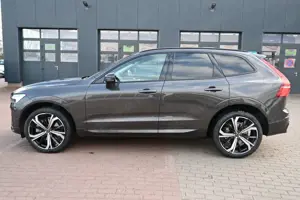 Volvo XC60 B4D AWD Plus Dark*STDHZG*360°*ACC*AHK Bild 2