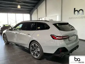 BMW 520 520d Touring M Sport 19"/Pano/DrivPlus/Park/AHK Bild 4