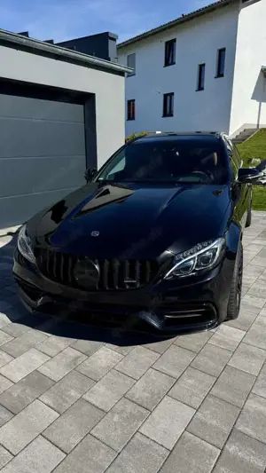 Mercedes-Benz C 63 AMG S T Speedshift 7G-MCT