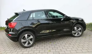 Audi Q2 35 TFSI Sport/Adv.  Scheckheftgepf. /AHK/8f-ber.