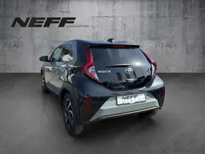 Toyota Aygo X 1.0 Teamplayer Autom. FLA SpurH KAM ACC Bild 4