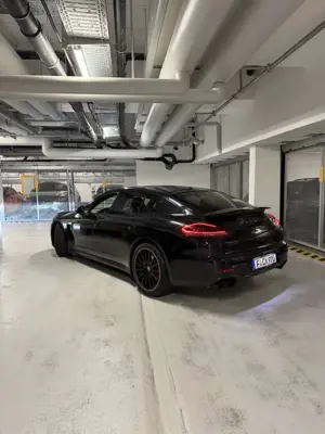 Porsche Panamera GTS Bild 3