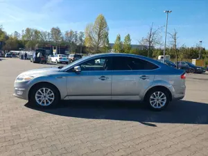 Ford Mondeo 1,6 Titanium GARANTIE KLIMAAUTOMATIK NAVI Bild 4