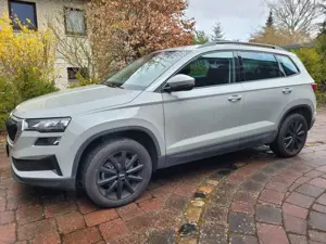 Skoda Karoq 1.5 TSI GARANTIE, 1.Hd., AHK, -TOP- Zustand