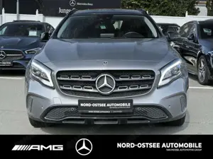 Mercedes-Benz GLA 200 URBAN NAVI NIGHT LED PANO KAMERA SHZ DCT Bild 2