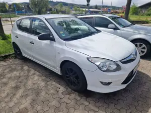 Hyundai i30 i30cw 1.6 CRDi Classic Bild 4
