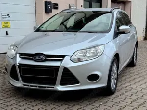 Ford Focus AHK SHZ FSA BLUETOOTH KLIMA TÜV NEU