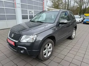 Suzuki Grand Vitara 1.9 DDIS**ALLWETTER 17"LMF+AHK+SH**