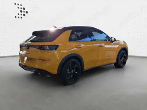 Volkswagen T-Roc R-Line 1.5 eTSI AHK*NAVI*RFK*IQ.LIGHT*5J.G Bild 2