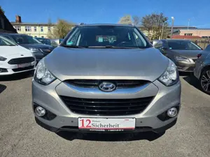 Hyundai iX35 Premium 4WD Leder Tempomat Anhängerkupplung Bild 2