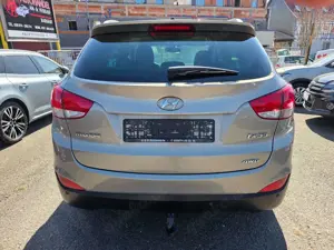 Hyundai iX35 Premium 4WD Leder Tempomat Anhängerkupplung Bild 5