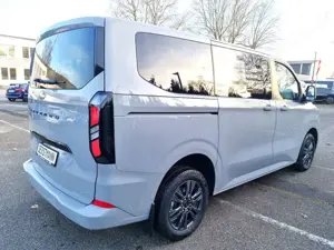 Ford Tourneo Custom 320 L1H1 VA Autm. Titanium nur bis 31.03.26 Bild 5