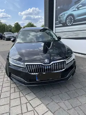 Skoda Superb Superb III Combi Diesel Combi 2.0 TDI 4x4 DSG Style