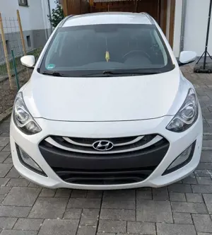 Hyundai i30 i30cw 1.6 Style mit Gasanlage