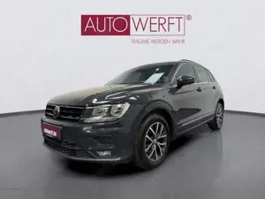 Volkswagen Tiguan COMFORTLINE AHK ACC KLIMA SHZ EL.SPIEGEL ALU