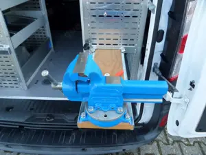 Renault Kangoo Extra+Dachträger+Schraubstock+Regale+Navi+Klima