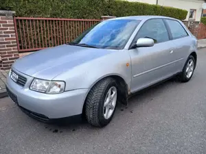 Audi A3 1.6 Ambiente 1.Hand TÜV 07.27