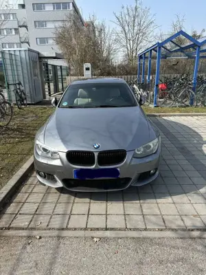 BMW 335 335i