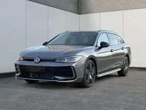 Volkswagen Passat Variant R-Line AHK+PANO+NAVI+Head-UP+Matrix-LED+ACC 2.0...