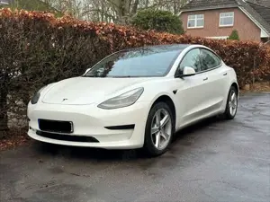 Tesla Model 3 Model 3 Standard Reichweite Plus Hinterradantrieb