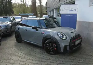 MINI John Cooper Works John Cooper Works  // Shz, R-kam, h/k, ACC