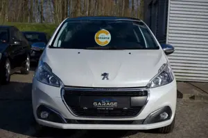 Peugeot 208 Allure/Automatik/Pano Bild 2