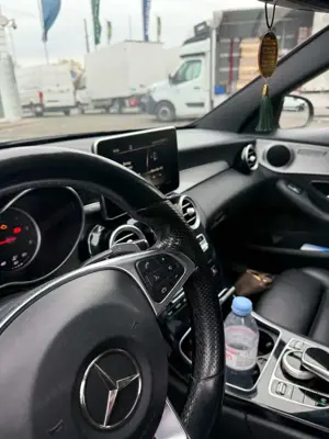 Mercedes-Benz C 250 d 9G-TRONIC AMG Line Bild 2