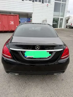 Mercedes-Benz C 250 d 9G-TRONIC AMG Line Bild 4