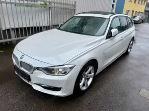 BMW 325 d 1.Hand 175.819 KM Keyless Pano Headup Scheckheft