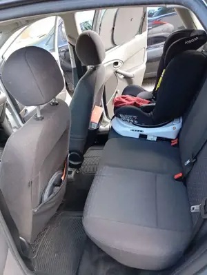 Ford Focus Focus 1.6 Futura Bild 2