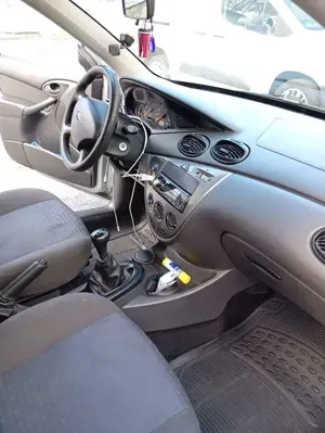 Ford Focus Focus 1.6 Futura Bild 5