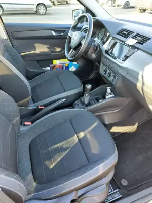 Skoda Fabia Fabia Combi 1.0 TSI EU-Import (Ausstattung wie Ambition) Bild 5