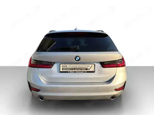 BMW 320 d Touring Advantage Navi LED AHK Alarm Shz Bild 4