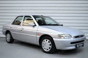 Ford Escort Lim. Ghia+Klimaanlage+elektr.Fenster