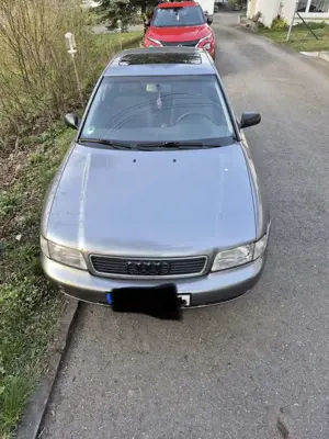 Audi A4 1.6 Bild 3