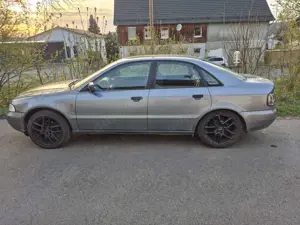 Audi A4 1.6 Bild 4