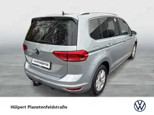 Volkswagen Touran 2.0 HIGHLINE AHK CAM ACC LM17 EKLAPPE NAVI Bild 4