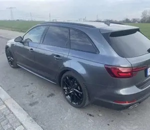 Audi A4 Avant 3,0 TDI quattro Sport tiptronic Bild 5