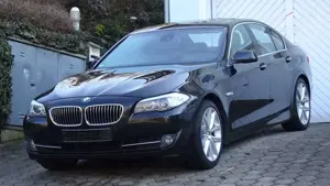 BMW 520 d F10 *TÜV/Service/Steuerkette NEU *LEDER *NAVI Bild 2