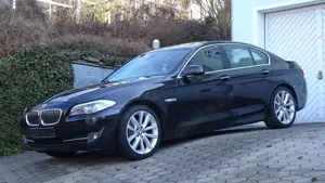 BMW 520 d F10 *TÜV/Service/Steuerkette NEU *LEDER *NAVI Bild 3