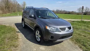 Mitsubishi Outlander 2.2 DI-D 4WD Bild 3