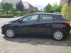 Hyundai i30 i30 Diesel blue 1.6 CRDi Style