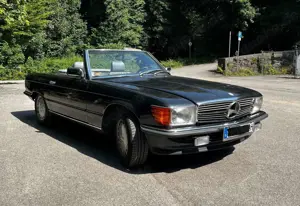 Mercedes-Benz SL 560 Mercedes 560 SL (R107), Bj. 1988, anthrazit, Leder grau